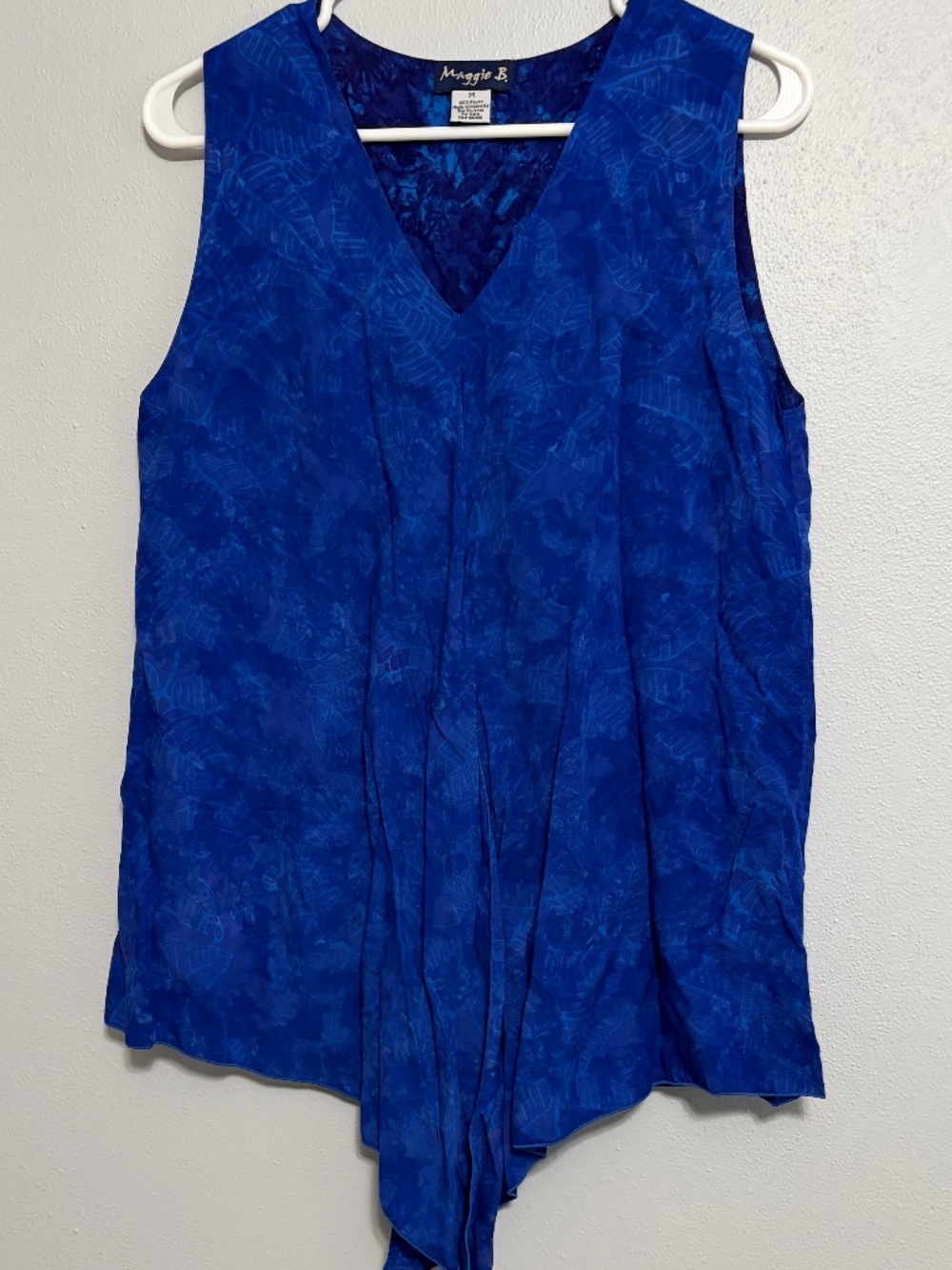 Maggie B flowy blue tank size Medium